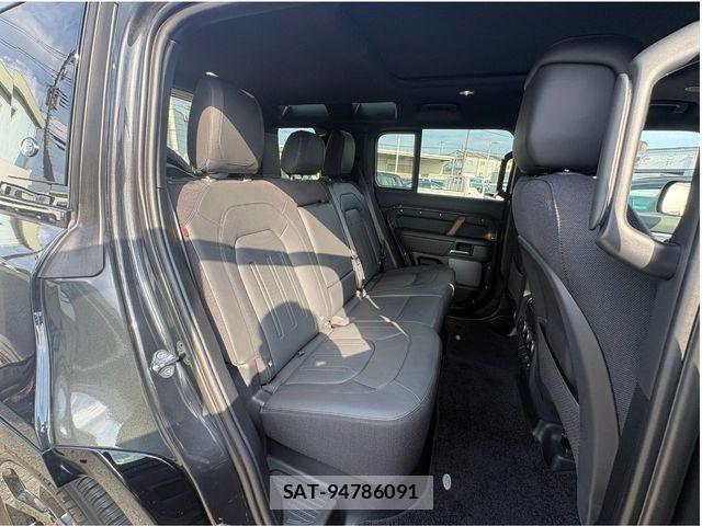 ROVER DEFENDER 2024-04 8334455-4