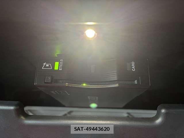 ROVER DEFENDER 2021-09 8355530-7