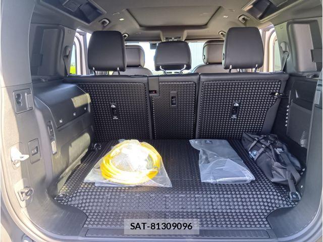 ROVER DEFENDER 2026-05 8368513-14