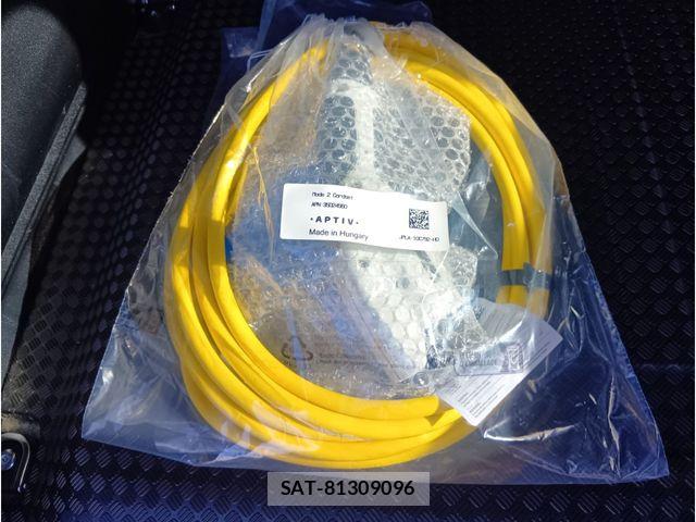 ROVER DEFENDER 2026-05 8368513-15
