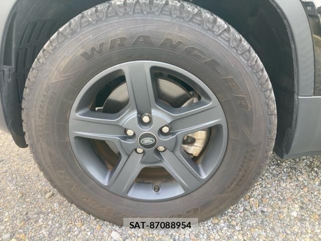 ROVER DEFENDER 2023-08 8368514-3