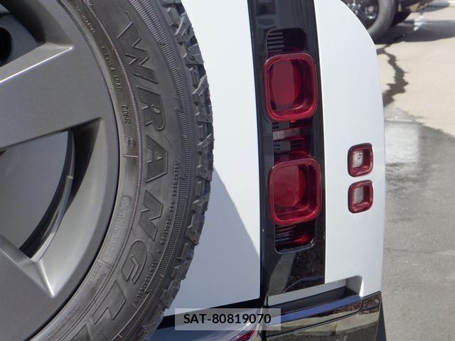 ROVER DEFENDER 2025-10 8414756-9