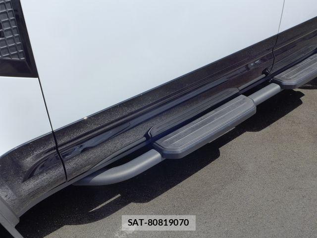 ROVER DEFENDER 2025-10 8414756-12
