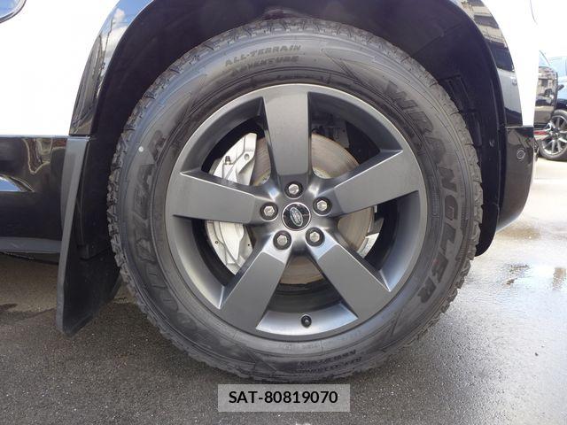 ROVER DEFENDER 2025-10 8414756-13