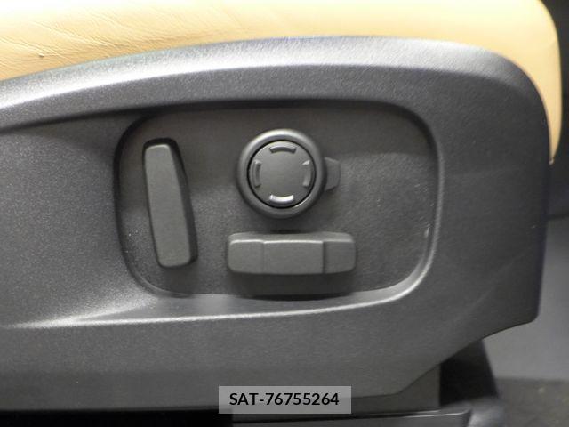 ROVER DEFENDER 2025-11 8414758-12