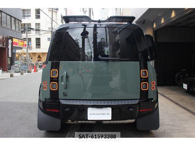 ROVER DEFENDER 2026-05 8414755-2