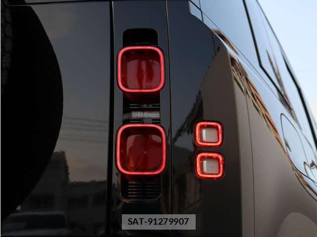 ROVER DEFENDER 2025-09 8563459-11