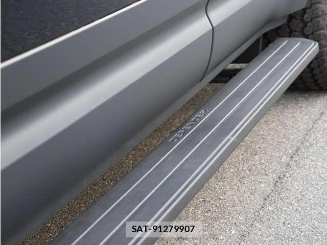 ROVER DEFENDER 2025-09 8563459-25