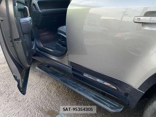 ROVER DEFENDER 2022-08 8628737-10