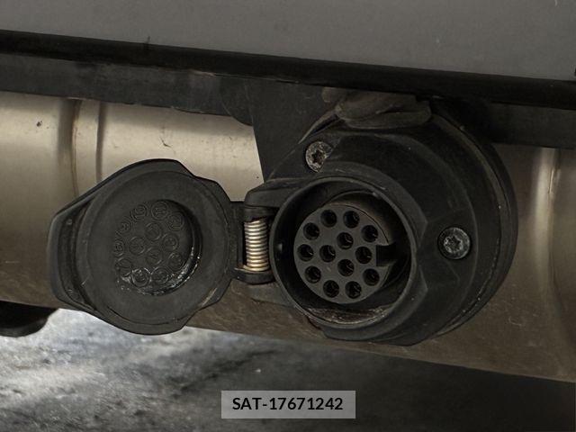 ROVER DEFENDER 2021-05 8628740-10