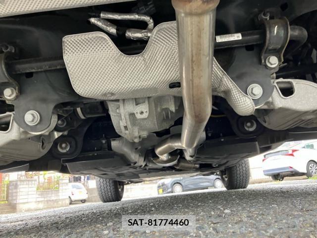 ROVER DEFENDER 2022-04 8666855-9