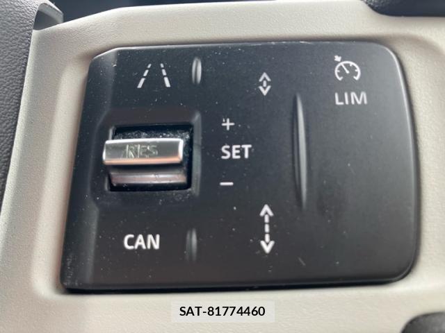 ROVER DEFENDER 2022-04 8666855-18