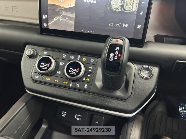 ROVER DEFENDER 2023-09 8666854-16