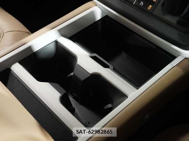 ROVER DEFENDER 2025-02 8661376-28