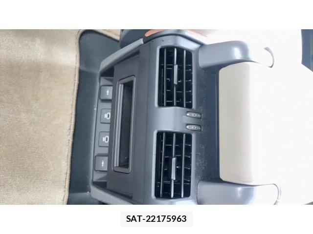 ROVER DEFENDER 2021-05 8661377-26