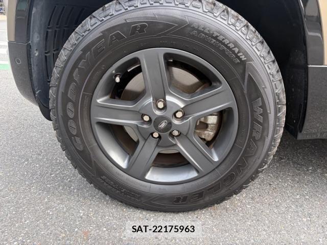 ROVER DEFENDER 2021-05 8661377-5