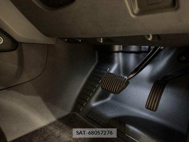 ROVER DEFENDER 2023-12 8666856-12