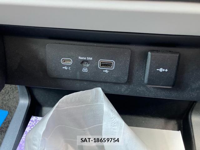 ROVER DEFENDER 2021-02 8797381-22