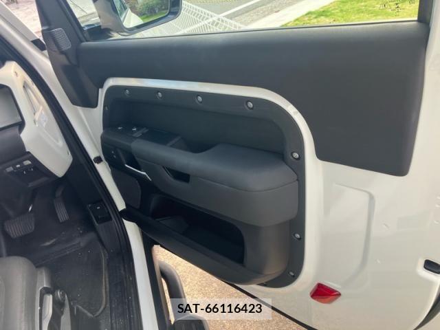 ROVER DEFENDER 2021-05 8850565-8