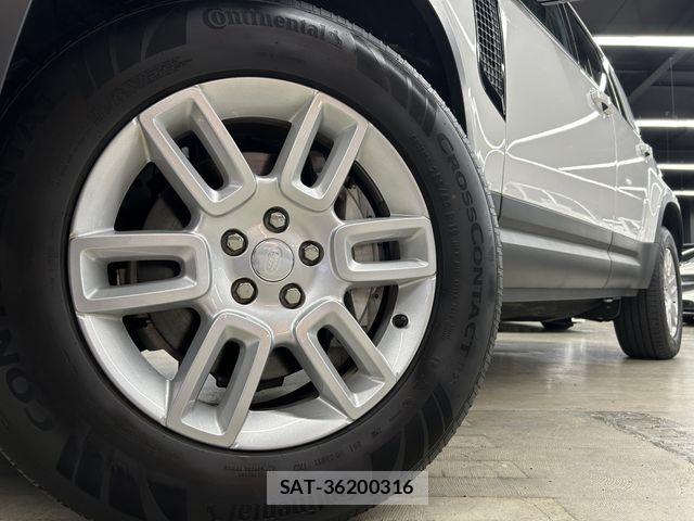 ROVER DEFENDER 2023-09 8881964-12