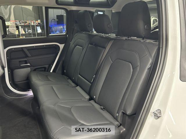 ROVER DEFENDER 2023-09 8881964-18