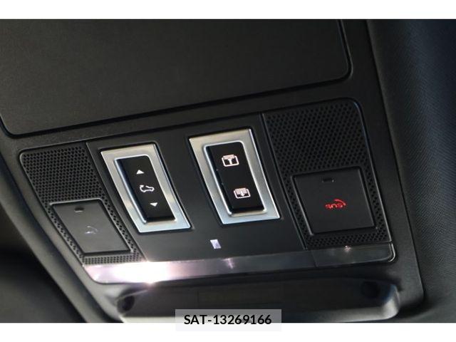 ROVER DEFENDER 2021-09 8881963-18