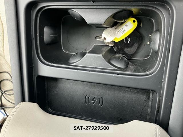 ROVER DEFENDER 2022-03 8881965-22