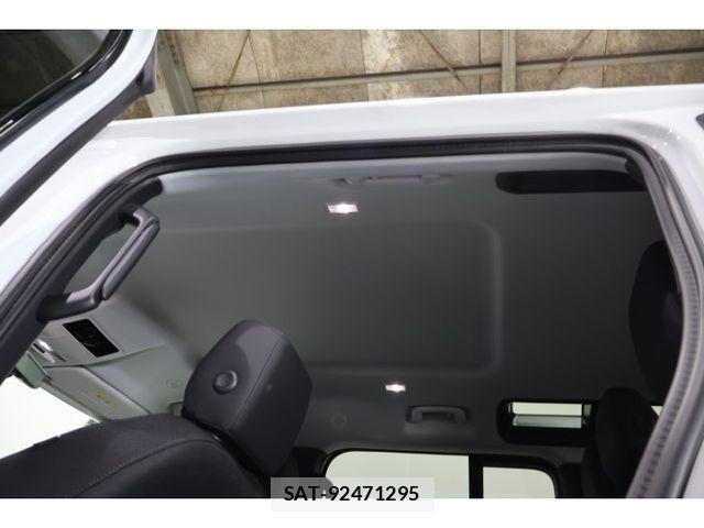 ROVER DEFENDER 2025-06 8881962-12