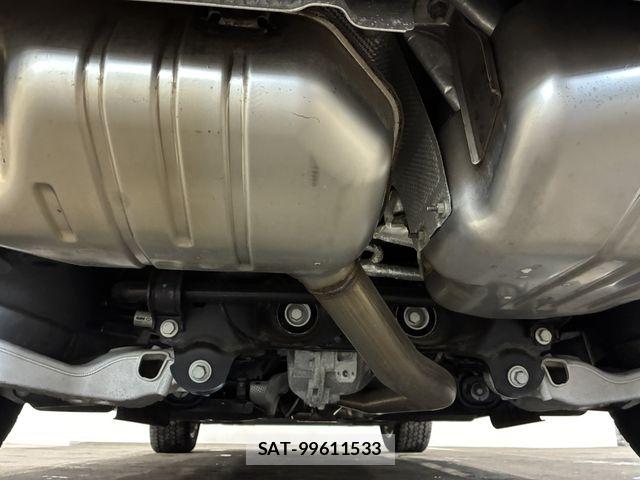 ROVER DEFENDER 2023-09 8881961-13