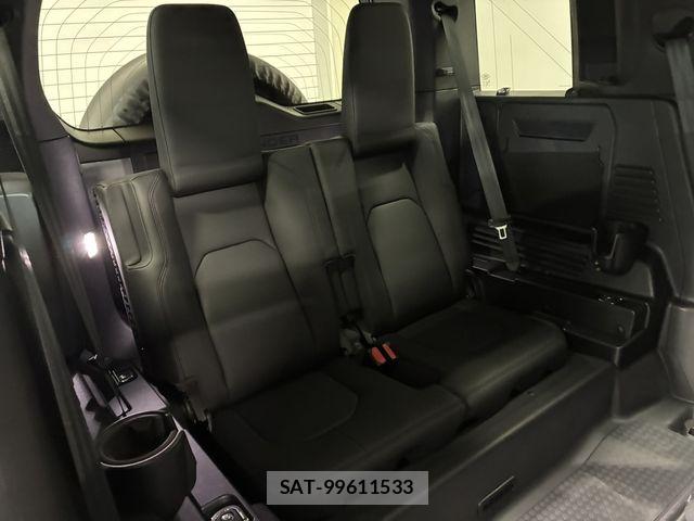 ROVER DEFENDER 2023-09 8881961-21