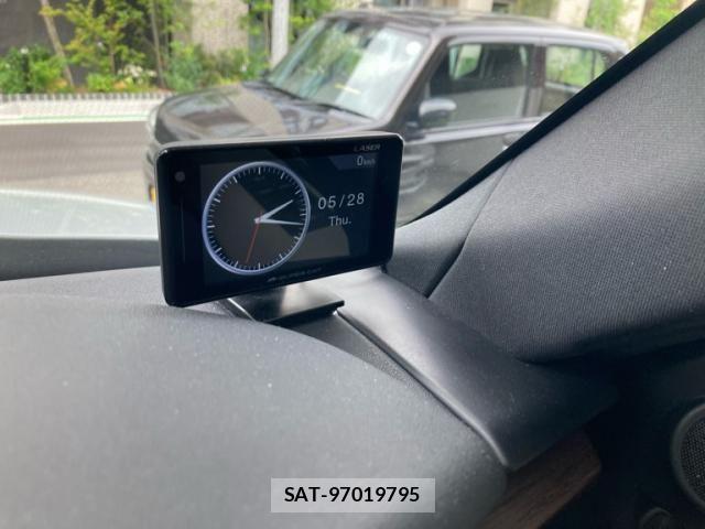ROVER DISCOVERY 2019-09 7224527-28