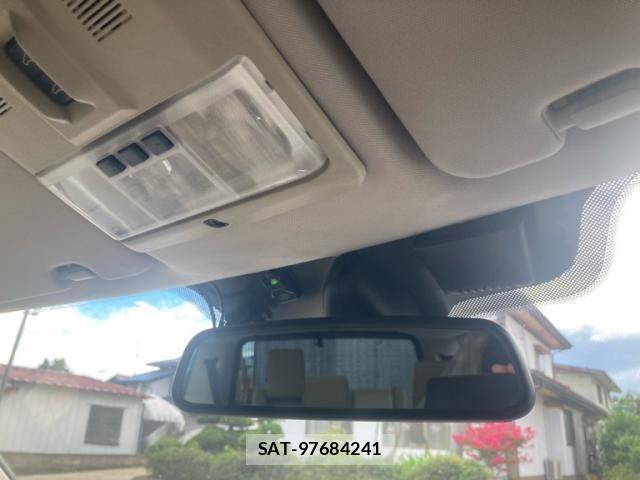 ROVER DISCOVERY 2014-03 8438816-25