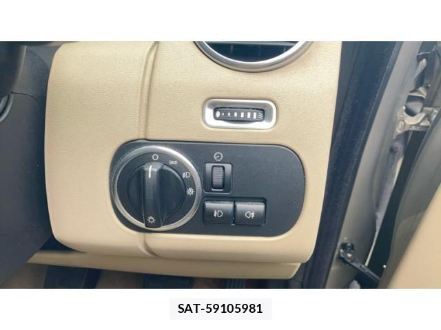 ROVER DISCOVERY 2011-05 7329893-16