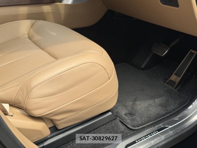 ROVER RANGE ROVER 2023-10 7788893-21