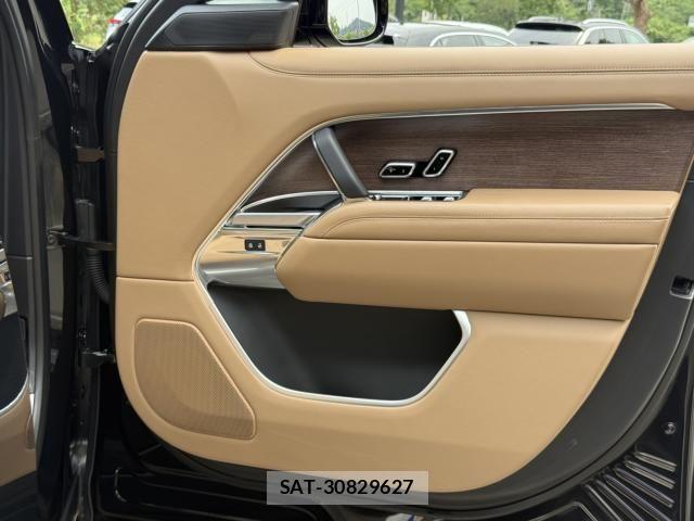 ROVER RANGE ROVER 2023-10 7788893-25