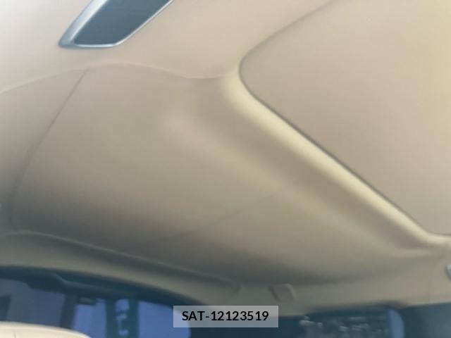 ROVER RANGE ROVER 2023-10 8038041-23