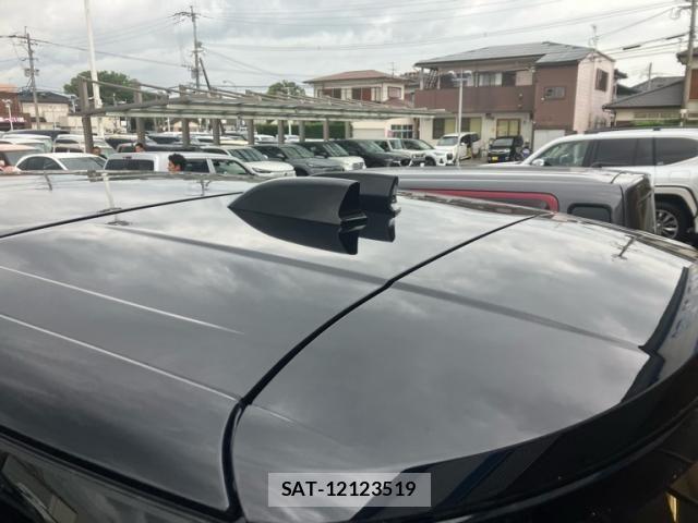 ROVER RANGE ROVER 2023-10 8038041-5