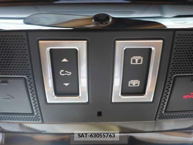 ROVER RANGE ROVER 2021-03 8368525-9