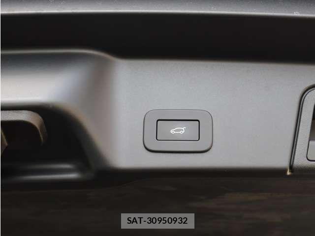 ROVER RANGE ROVER 2023-06 4372734-10