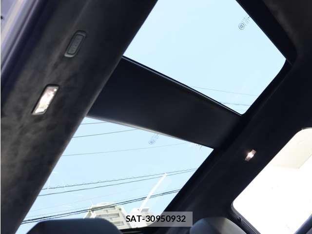 ROVER RANGE ROVER 2023-06 4372734-26