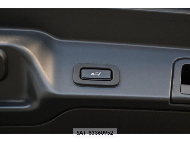 ROVER RANGE ROVER 2021-03 5877772-29