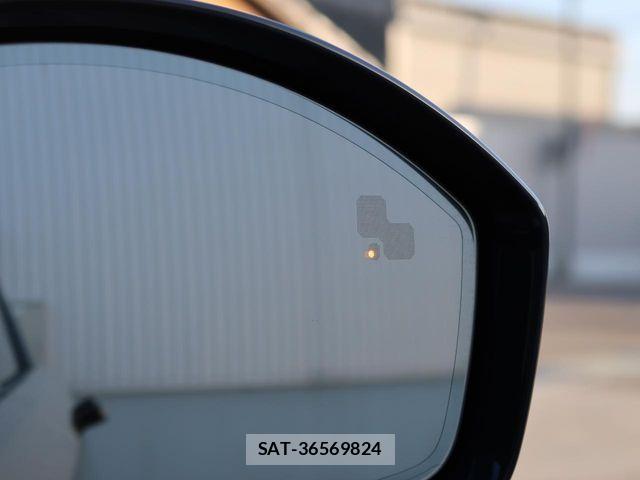 ROVER RANGE ROVER 2019-08 6912286-12