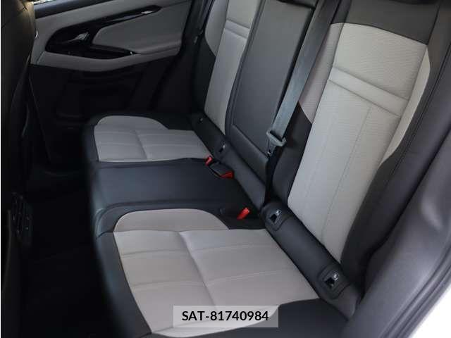 ROVER RANGE ROVER 2025-06 7224550-16