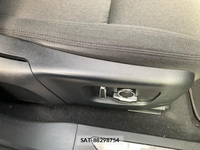 ROVER RANGE ROVER 2022-03 8368527-13