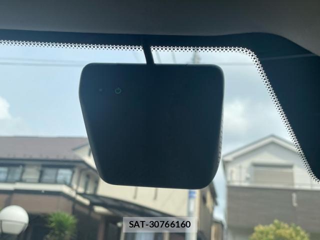 ROVER RANGE ROVER 2018-11 8414769-23