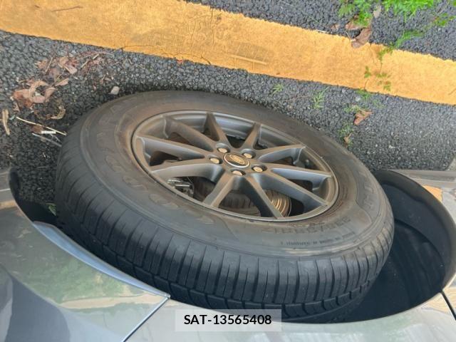 ROVER RANGE ROVER 2019-08 8563466-6