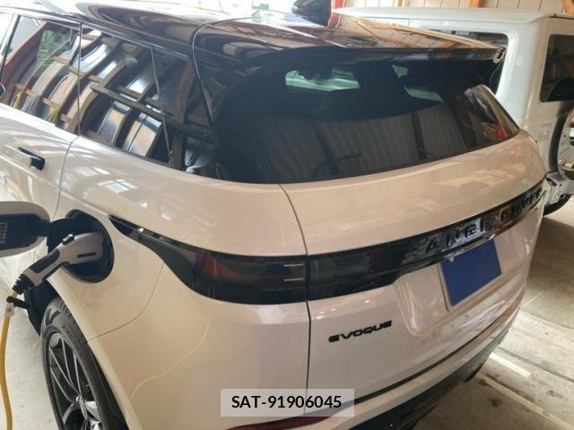 ROVER RANGE ROVER 2025-12 8831416-3