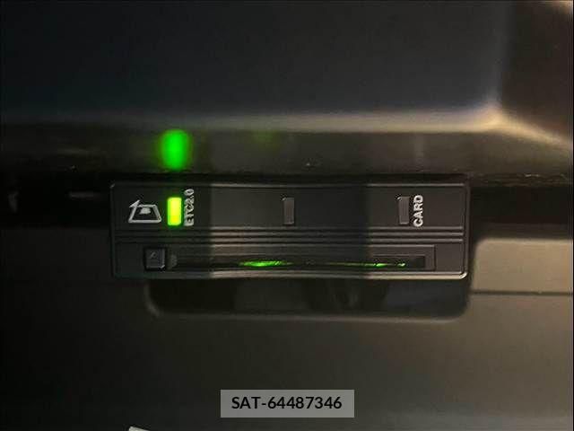 ROVER RANGE ROVER 2019-08 8871999-6