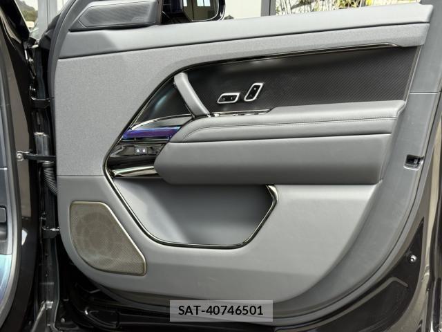 ROVER RANGE ROVER 2024-10 6614588-15