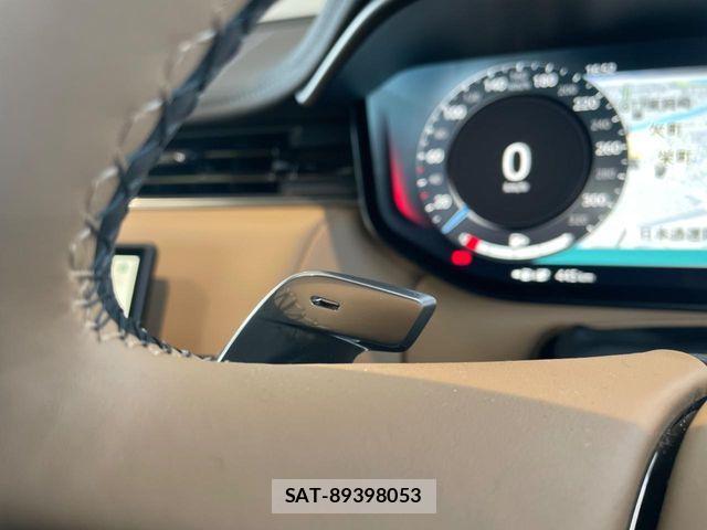 ROVER RANGE ROVER 2025-10 6753168-17